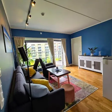 Modern And Sentral Penthouse アパート トロムソ